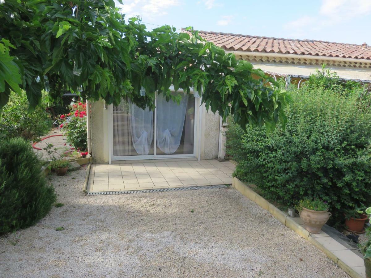 Charmant Appartement Saint Gely Cornillon Buitenkant foto
